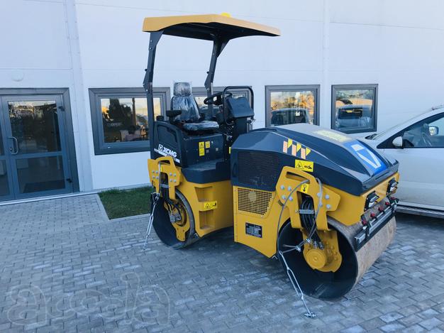 Каток XCMG XMR303